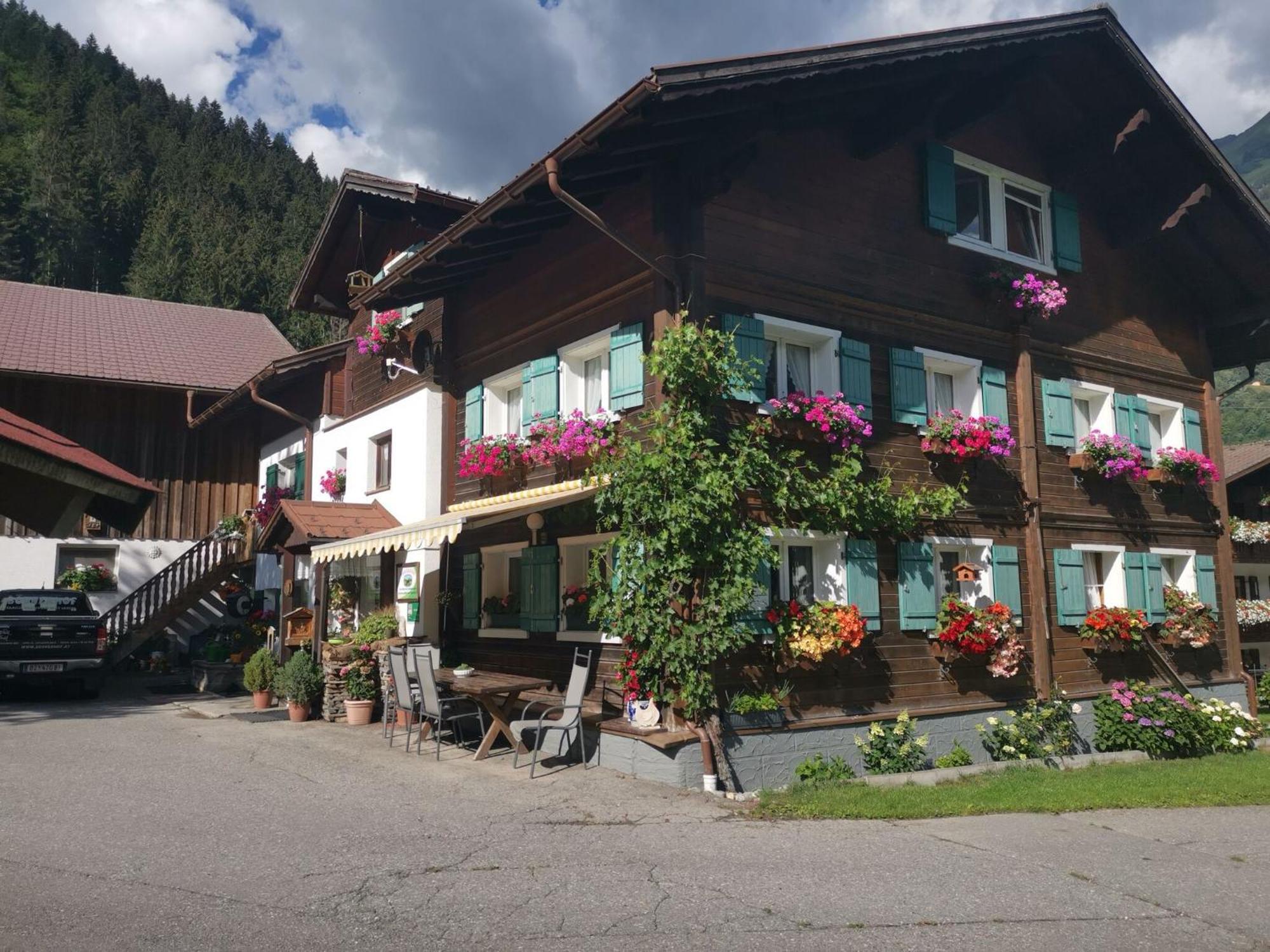 Comfortable Holiday Home With Garden In Voralberg Sankt Gallenkirch Esterno foto